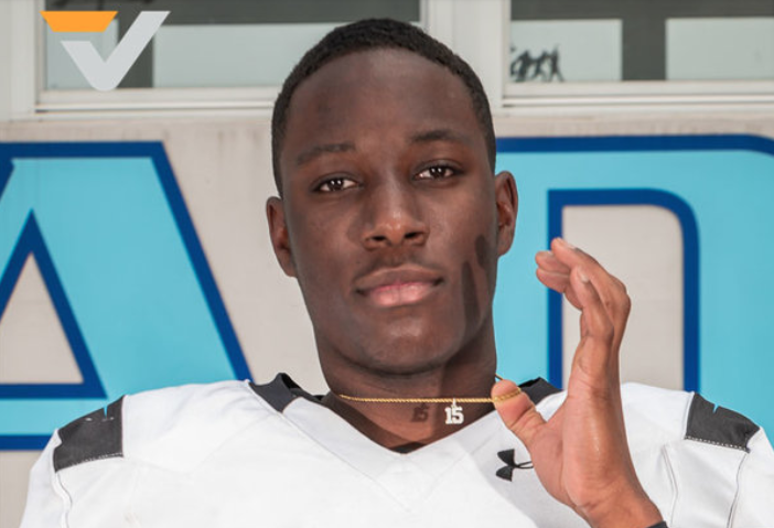 SUN & SKI SPORTS POLL: VYPE Houston Week 9 Football Player of the Week