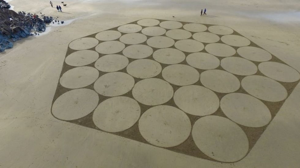 Sand Art Is Now a Thing and These Beautiful Works Last Only Until the Ocean Washes Them Away