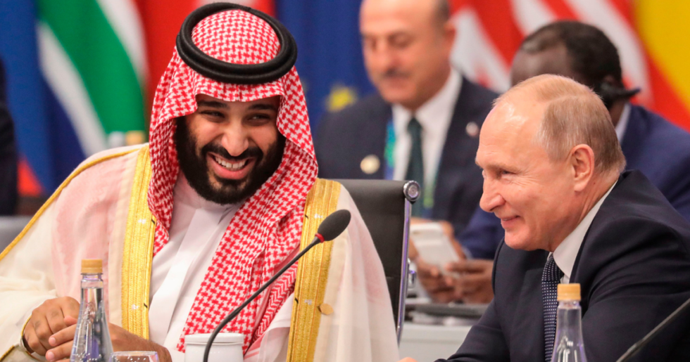 Vladimir Putin and Mohammed bin Salman Just Greeted Each Other Gleefully at the G20 Summit, and People Think They Know What's Behind It