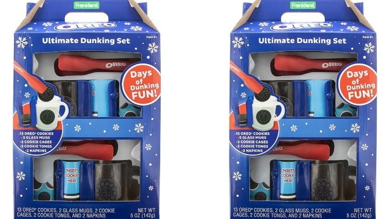 Oreo dunking sets are back so Christmas can start now