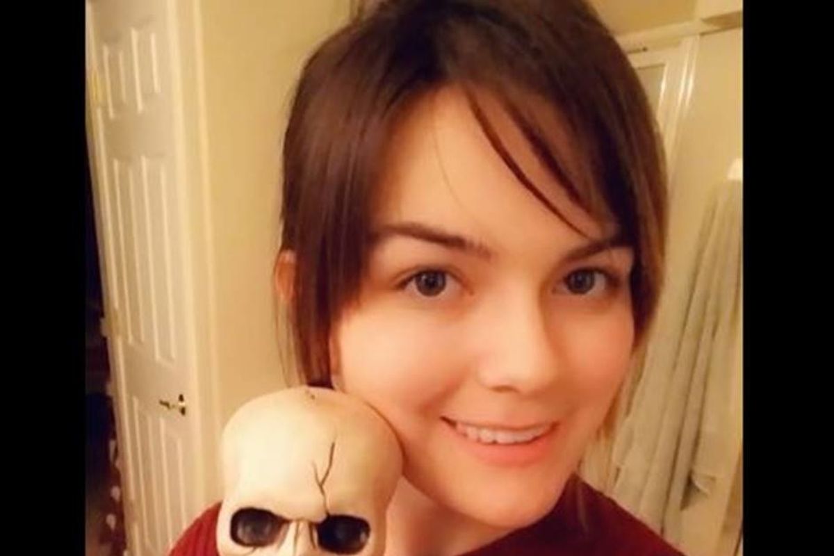 Anti-Vaxxers outraged over this dark, but hilarious 'Anti-Vax Mom' Halloween costume