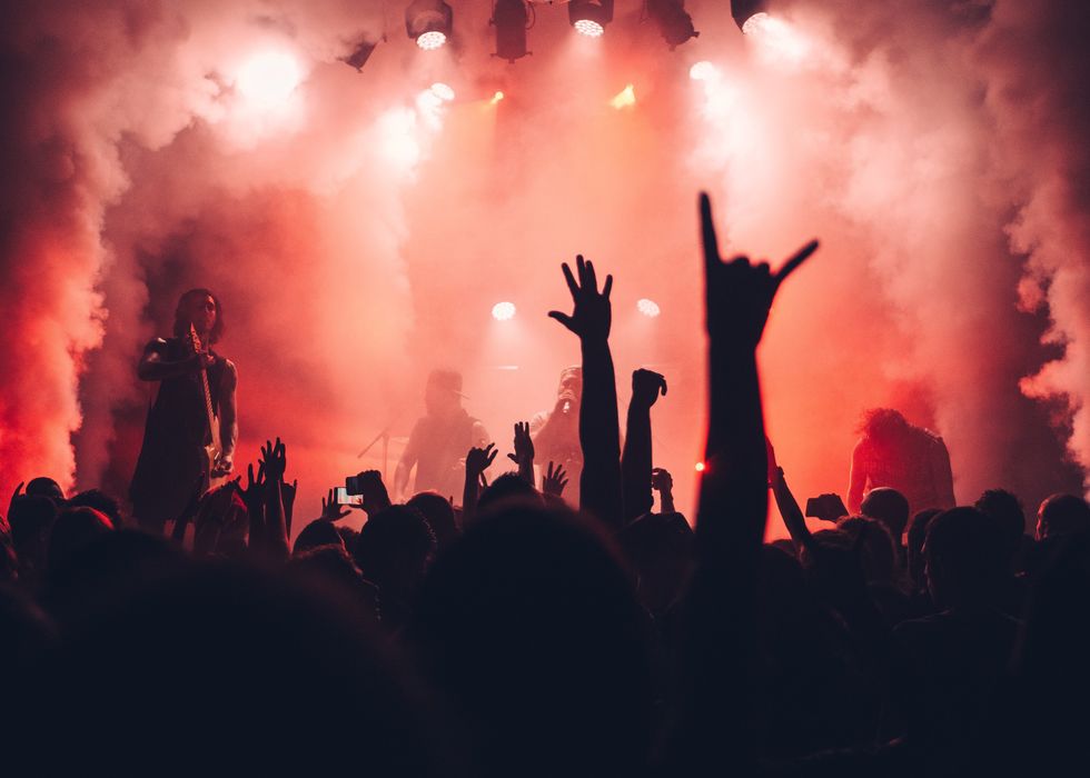 7 Reasons Going to an Impromptu Concert is Good for the Soul