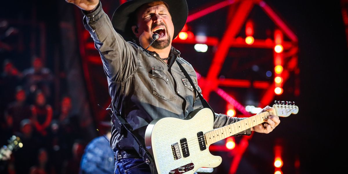 Knoxville boy's 'Garth Brooks at Neyland Stadium' costume wins him