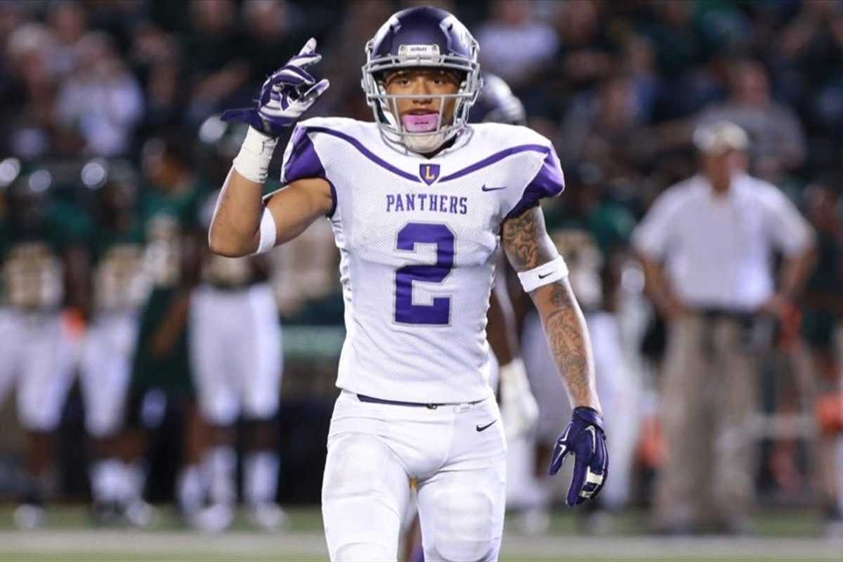 Lufkin flexing on football field; volleyball just misses playoffs