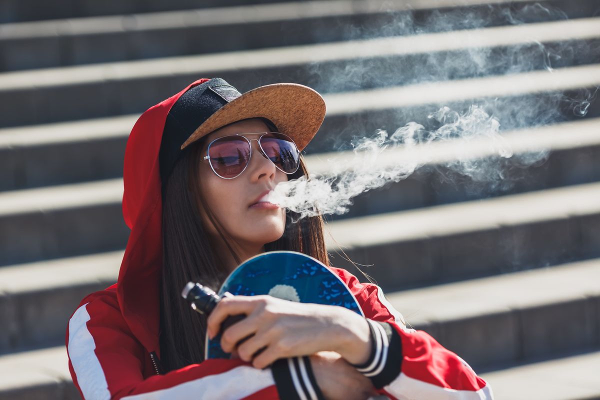 Allarme Buddha blues. La cannabis sintetica si svapa e trasforma gli studenti in zombie