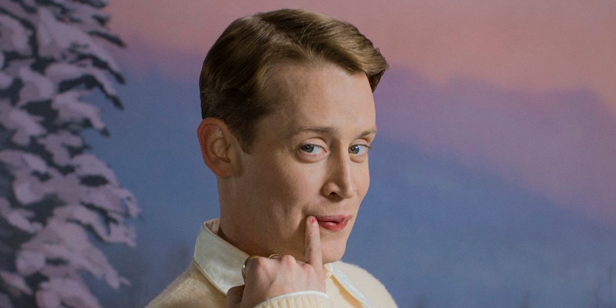 Macaulay Culkin Is a Naughty Little Christmas Sock Designer