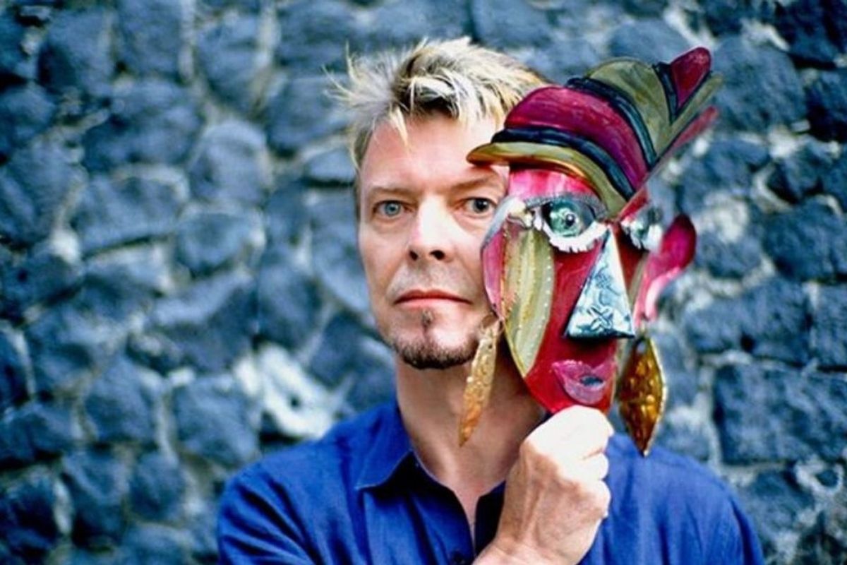 voldsom udarbejde slank A viral story about David Bowie giving a boy with autism his 'invisible mask'  is a must-read - Upworthy