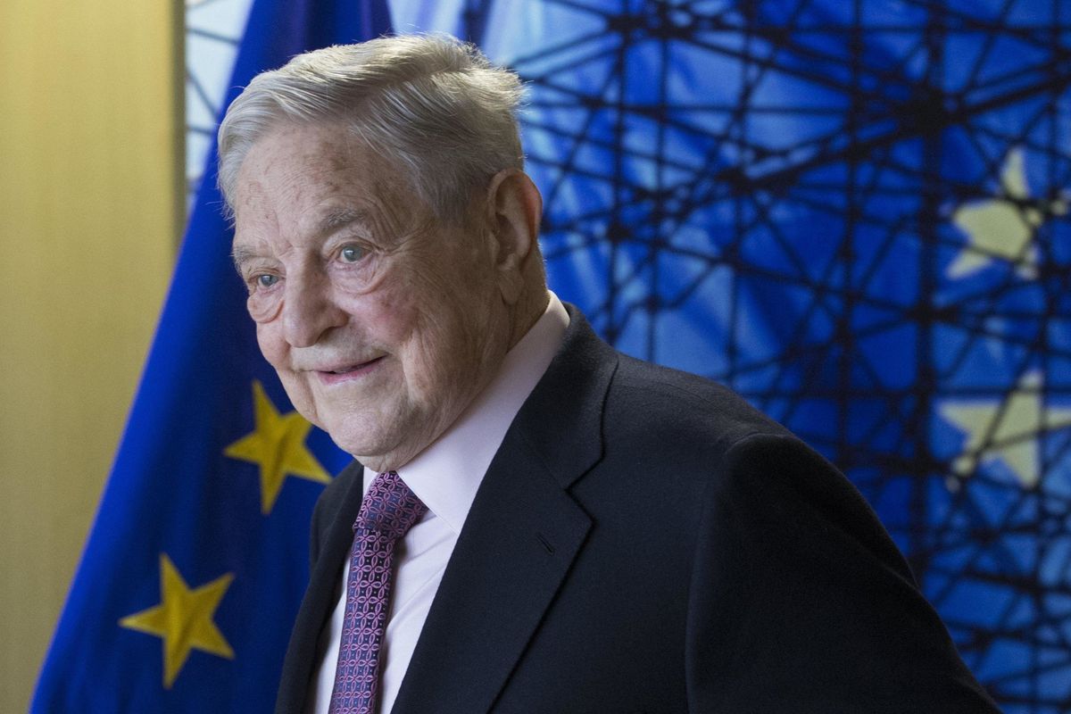 Il piano di George Soros: «Educare i cittadini per non far crollare l’Ue»