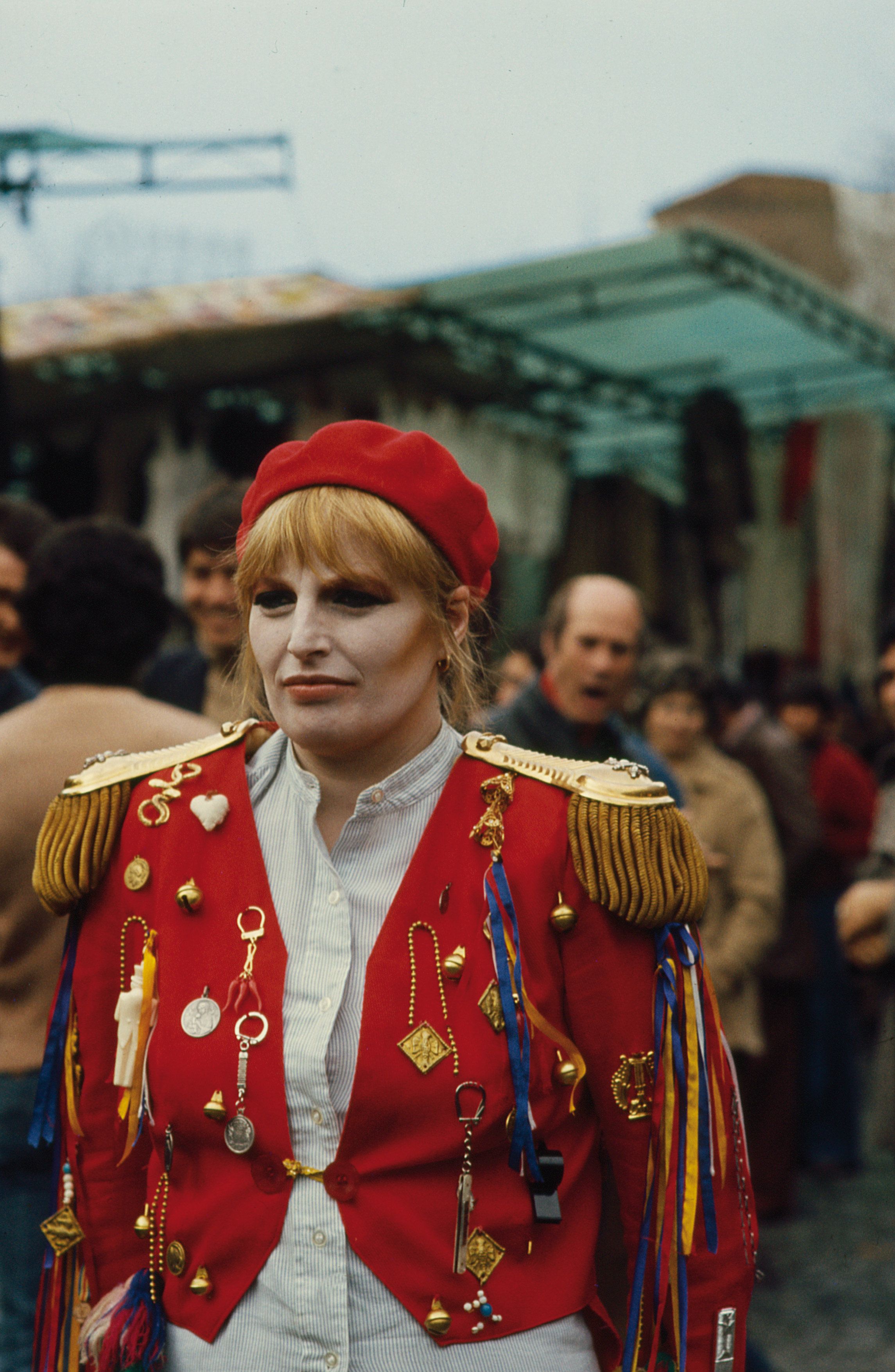 Gabriella Ferri: «Mi ribello a chi vuole apparire sexy e per questo mi vesto da pagliaccio»