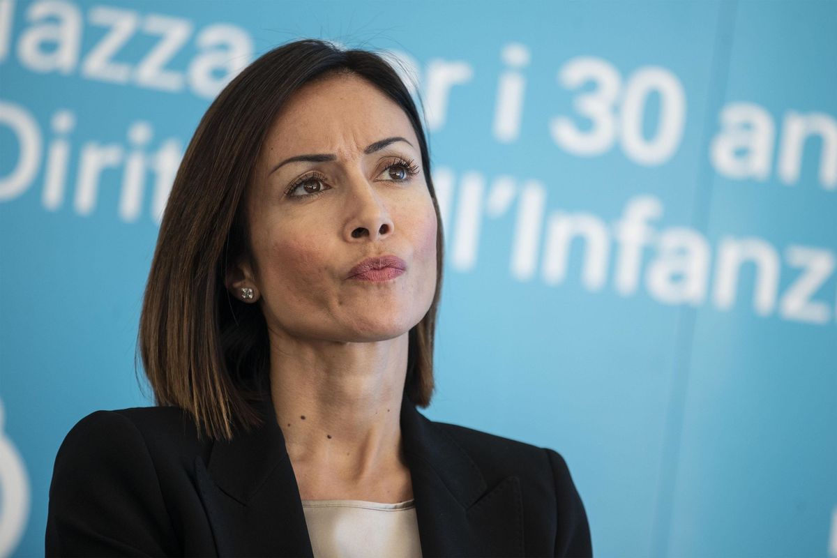 La Carfagna flirta con Renzi e si fa un partito