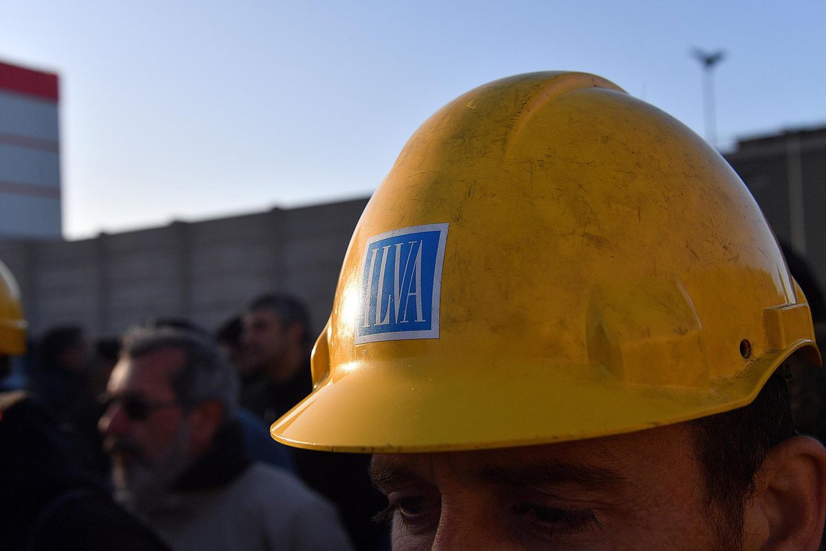 I 5 stelle bruciano l’emendamento pro Ilva