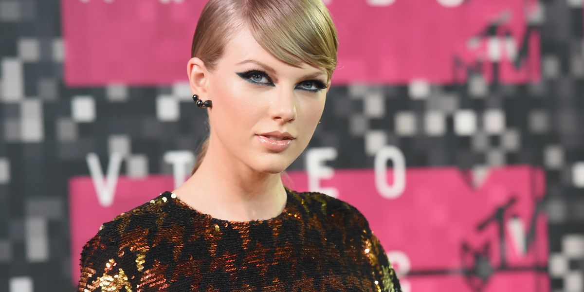 Taylor Swift Says She's Being Blocked From Performing Old Music