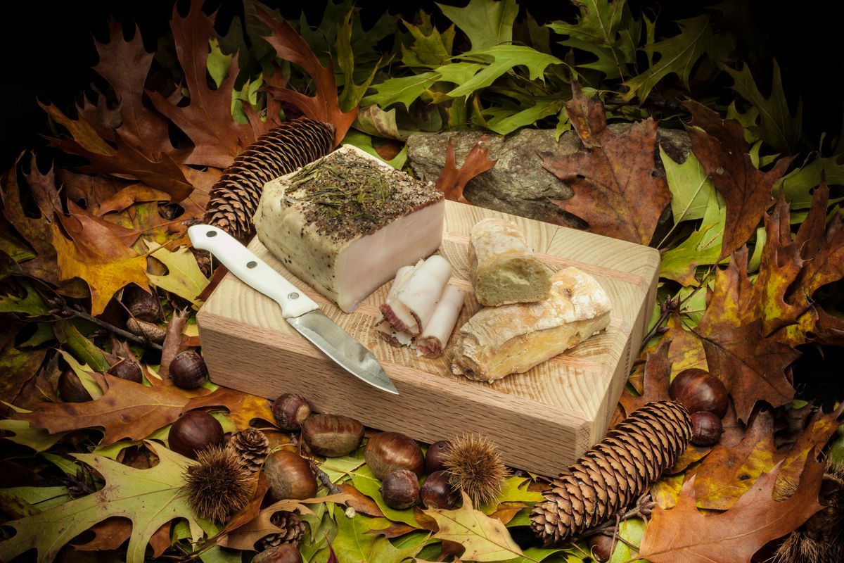 Il lardo, trionfo del colesterolo democratico