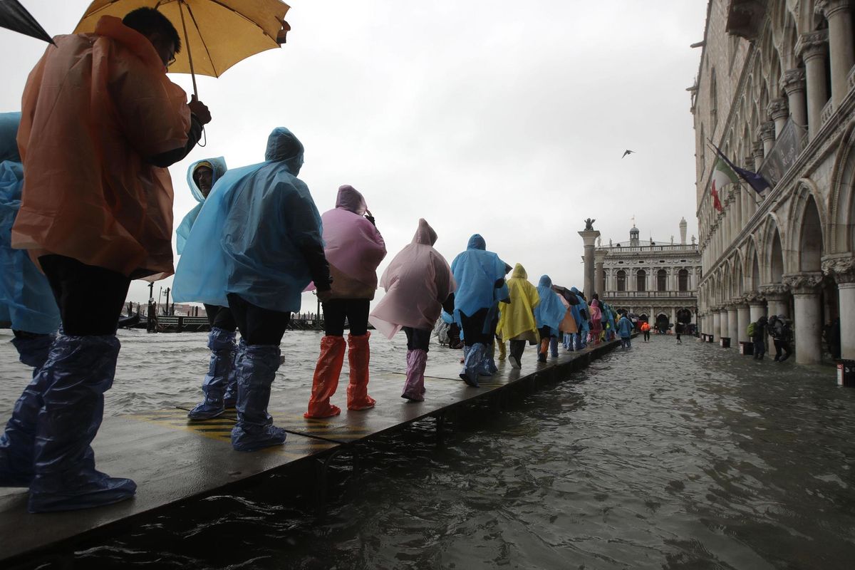 Oggi nuovo picco a 160 centimetri. Per 1 anno niente rate dei mutui