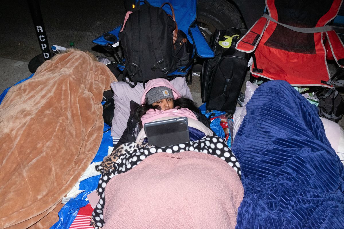 Meet the Harry Stans Who Camped Out For 'SNL'