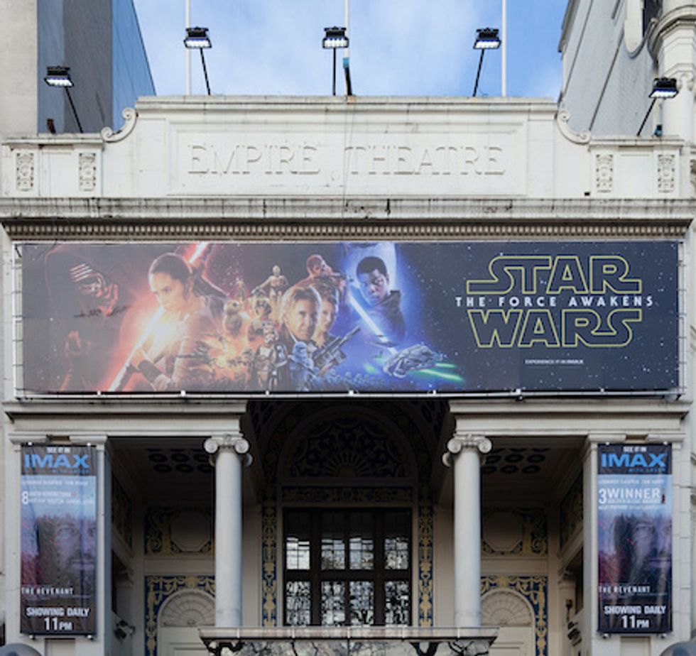 Empire Theatre showing Star Wars VII