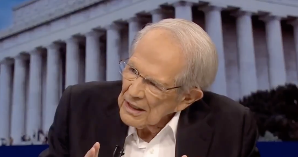 Pat Robertson Escalates Attacks on Trump Over Syria Pullout, Says It's Like Appeasing Hitler in 1938