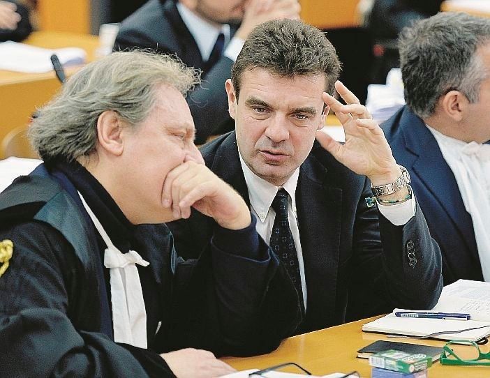 Le mutande verdi erano una bufala. Cota assolto dall’accusa di peculato