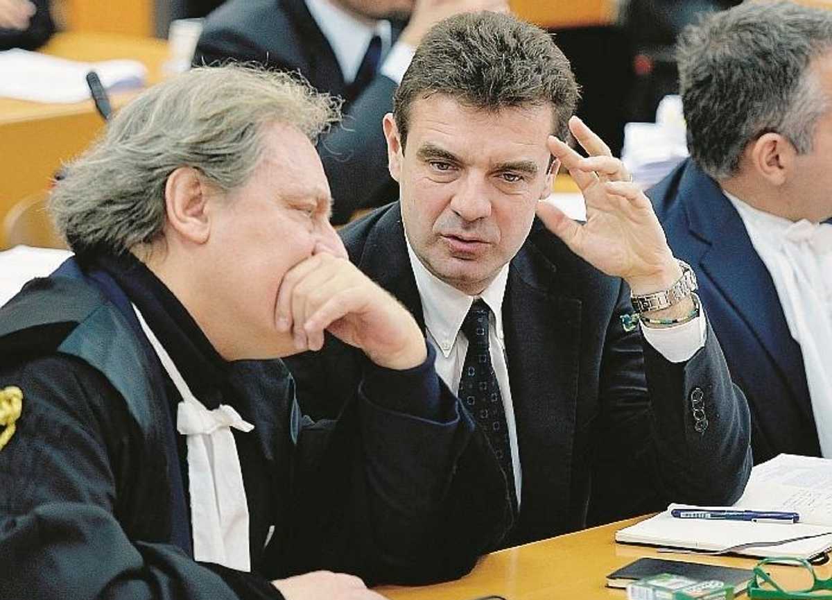 Le mutande verdi erano una bufala. Cota assolto dall’accusa di peculato