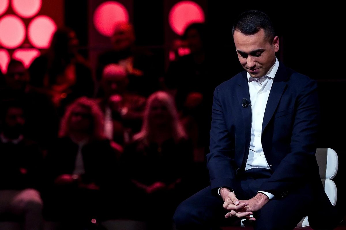 Rivolta 5 stelle: sconfessato Di Maio