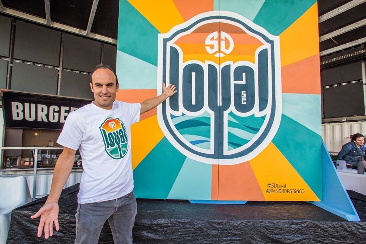 Landon Donovan: Professional sports in the United States have become "very corporate"