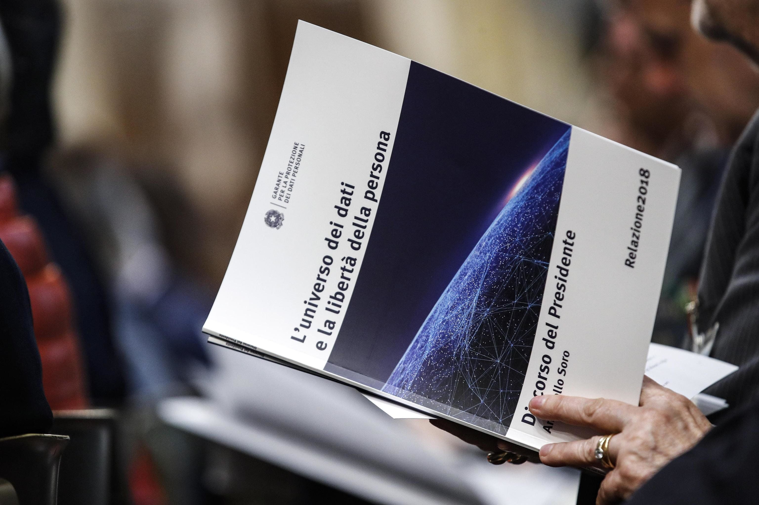 Il Grande fratello fiscale usa le fatture elettroniche e sfida il Garante privacy