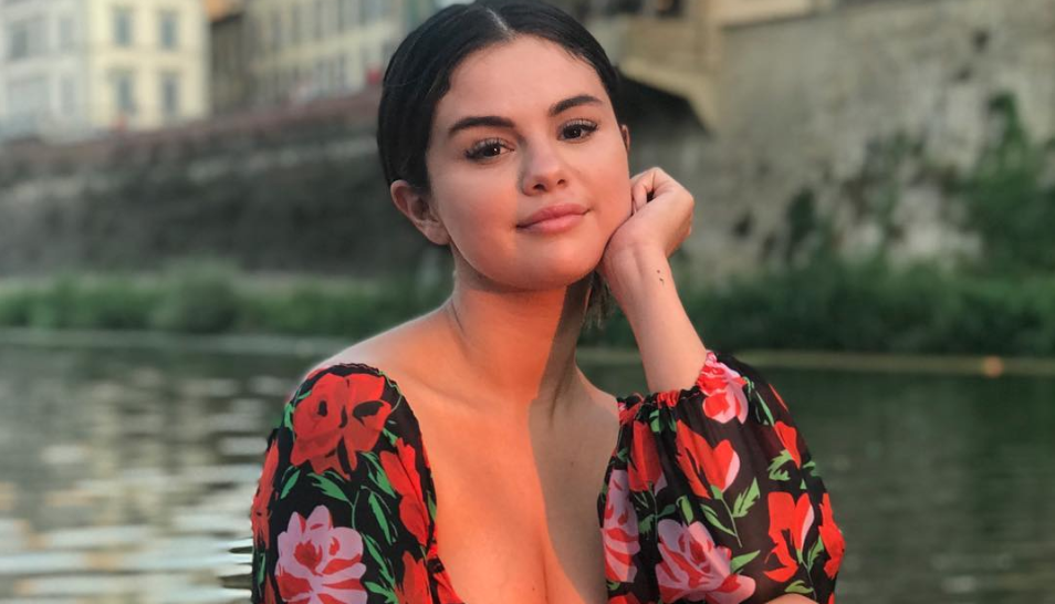 Why I Am Obsessed With Selena Gomez and You Should Be Too!