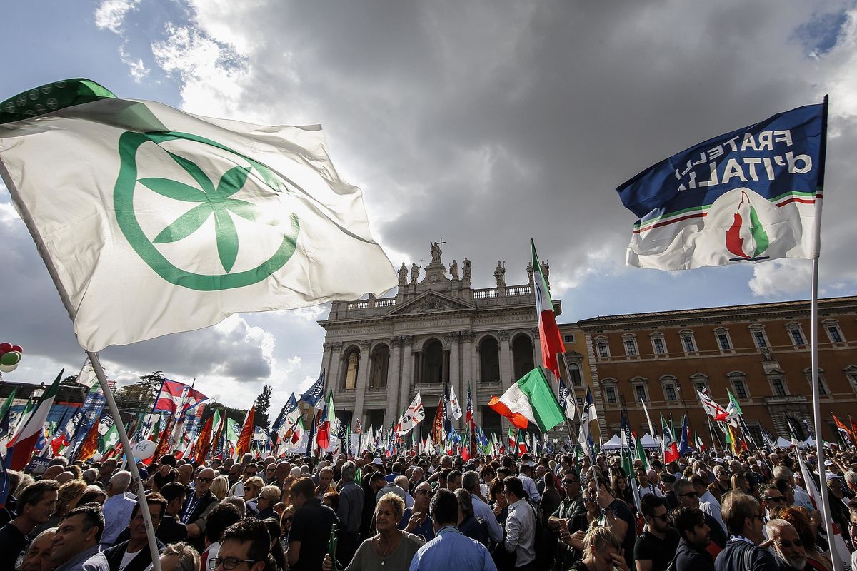 Da piazza San Giovanni l’urlo dei duecentomila: «Via Giuseppi subito»