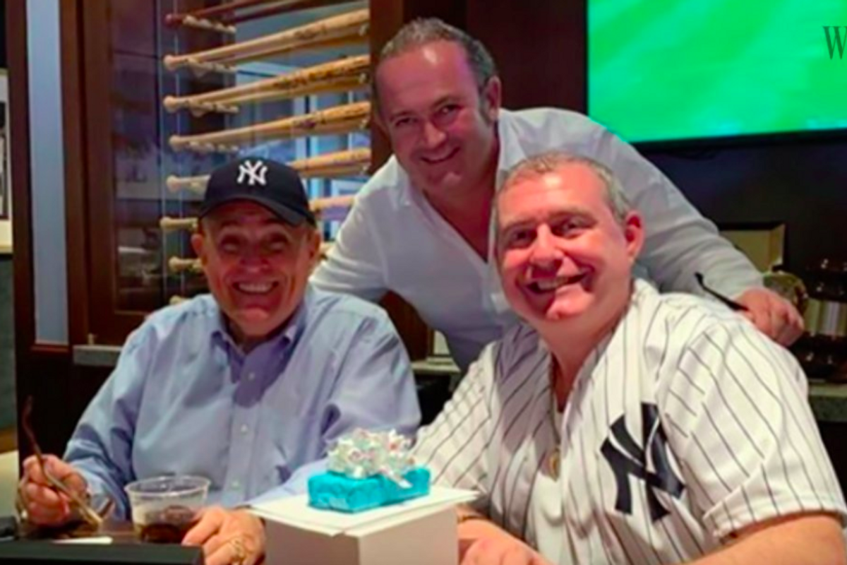 Rudy Giuliani's Chucklef*ck Pals: It's A Gas Gas Gas!