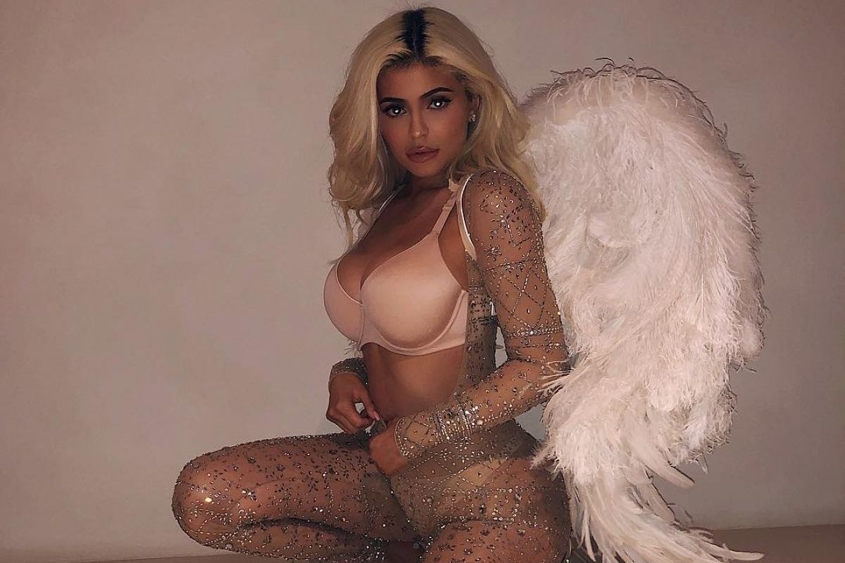 The Sexiest Celebrity Halloween Costumes EVER