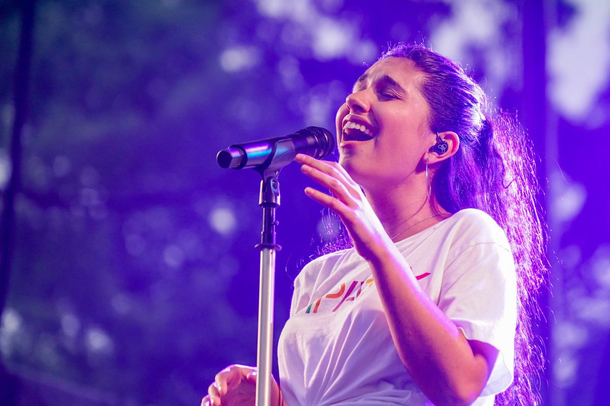 Alessia Cara Times Square