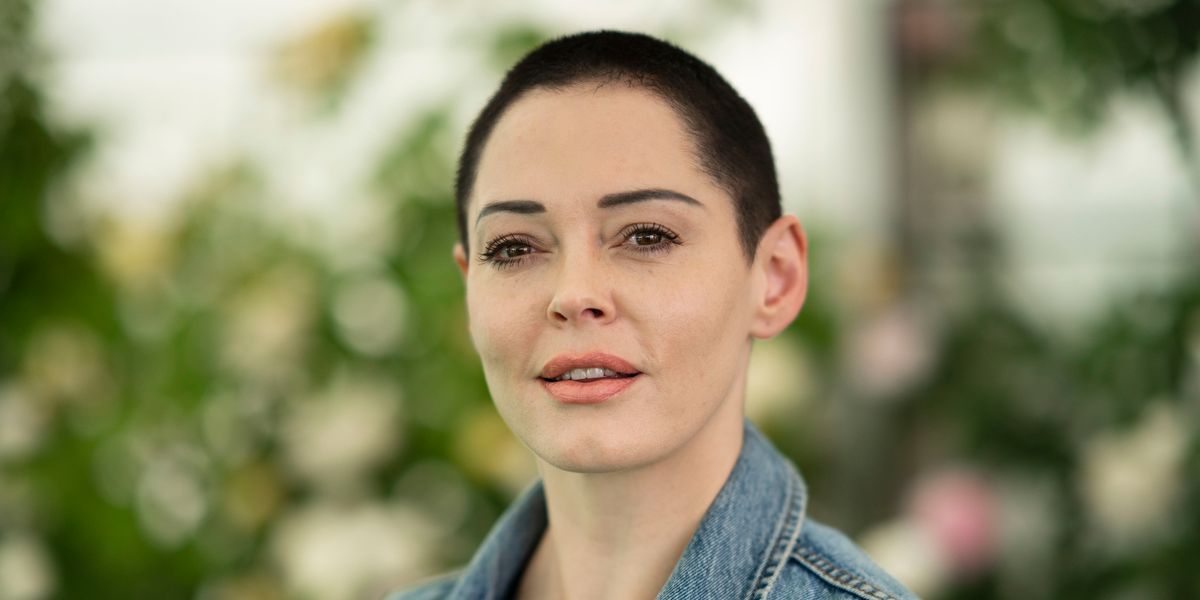 Rose McGowan's Megyn Kelly Selfie Draws Mixed Reactions