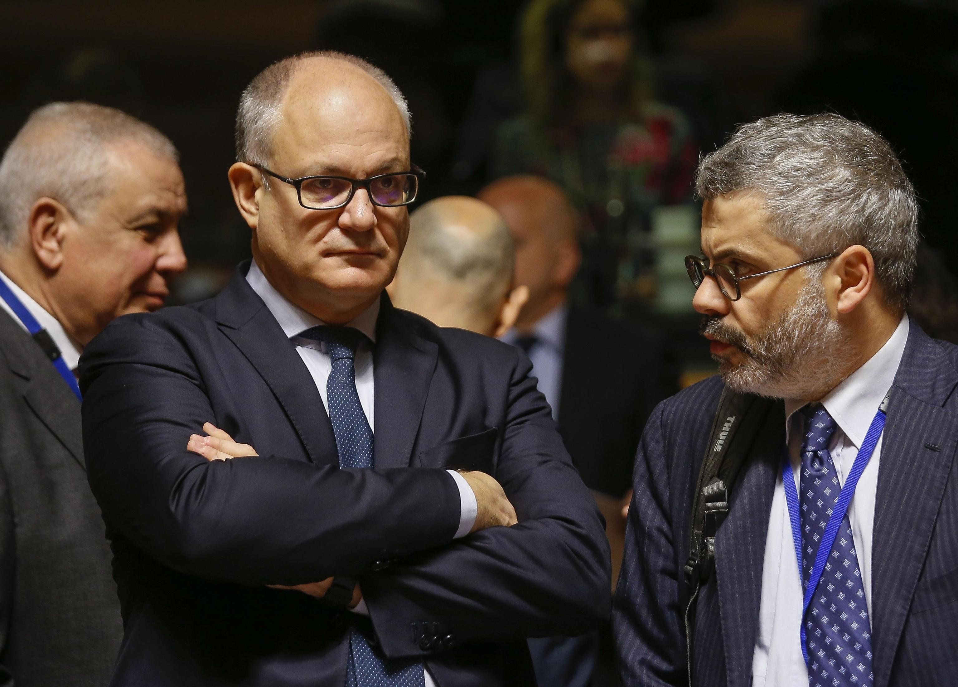 Il governo confessa: 12 miliardi di tasse