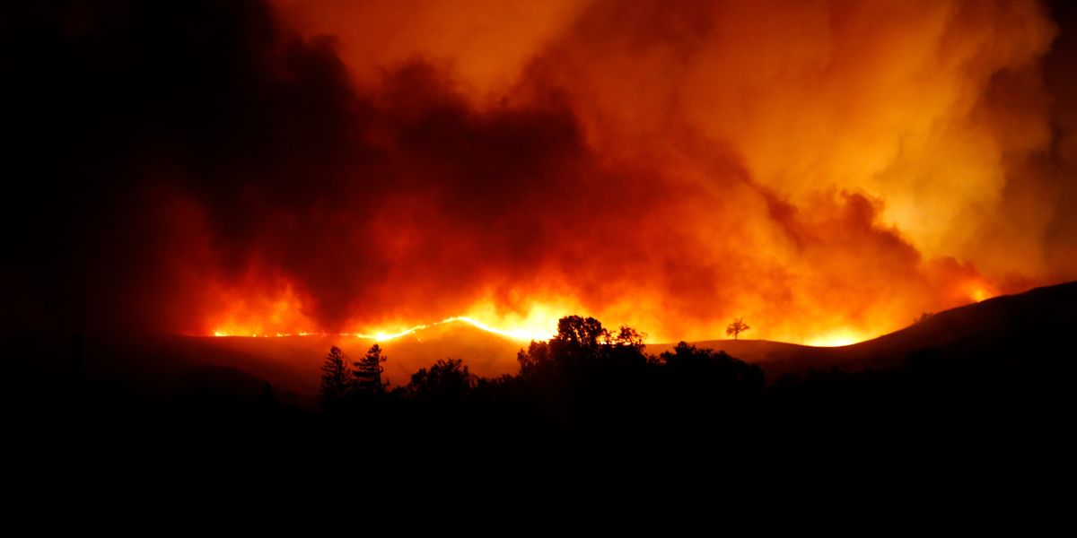 The Kincade Fire in Sonoma Forces Mass Evacuation