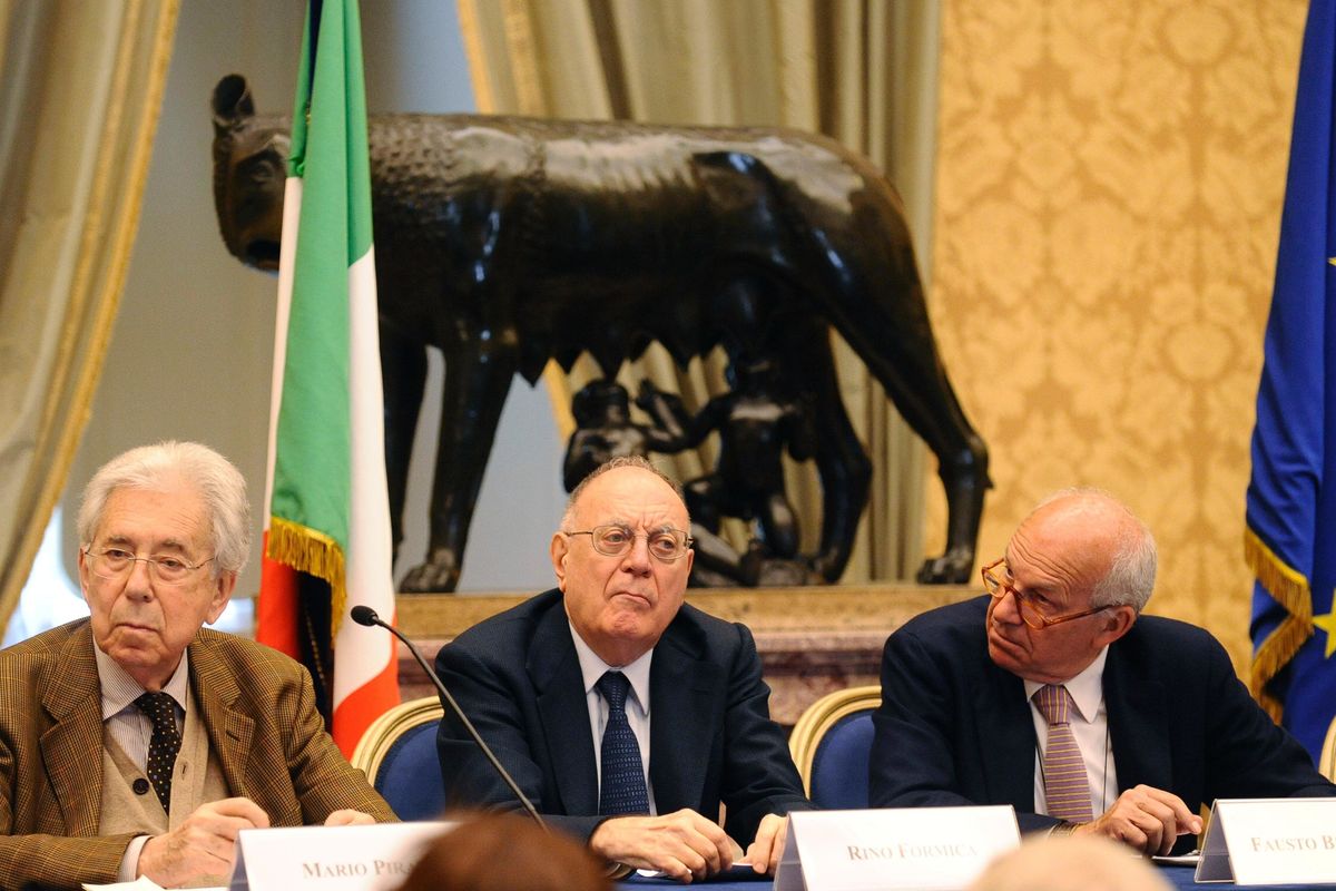 Rino Formica: «Nani e ballerine? No, oggi solo insetti»