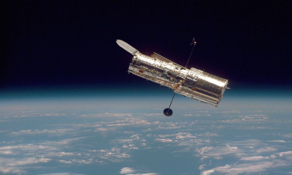 Hubble Shatters Cosmic Distance Record to Look Into The Universe’s Past