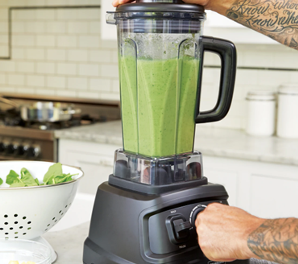 Brandless blender with green smoothie