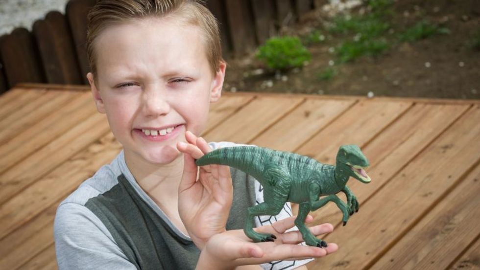 10-Year Old Boy Spots Dinosaur Error at Natural History Museum
