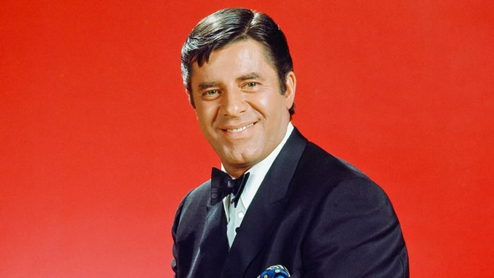 Hollywood Tributes to Jerry Lewis Pour In as Nation Mourns His Loss