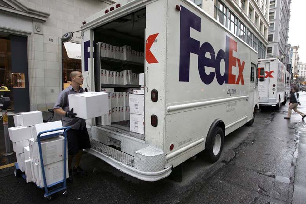 Does FedEx Observe Veterans Day 2017 for Package Deliveries?