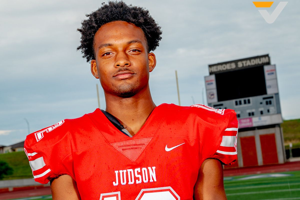 ATX/SA Football Teams Chase 5 UIL 6A/5A Regional Titles