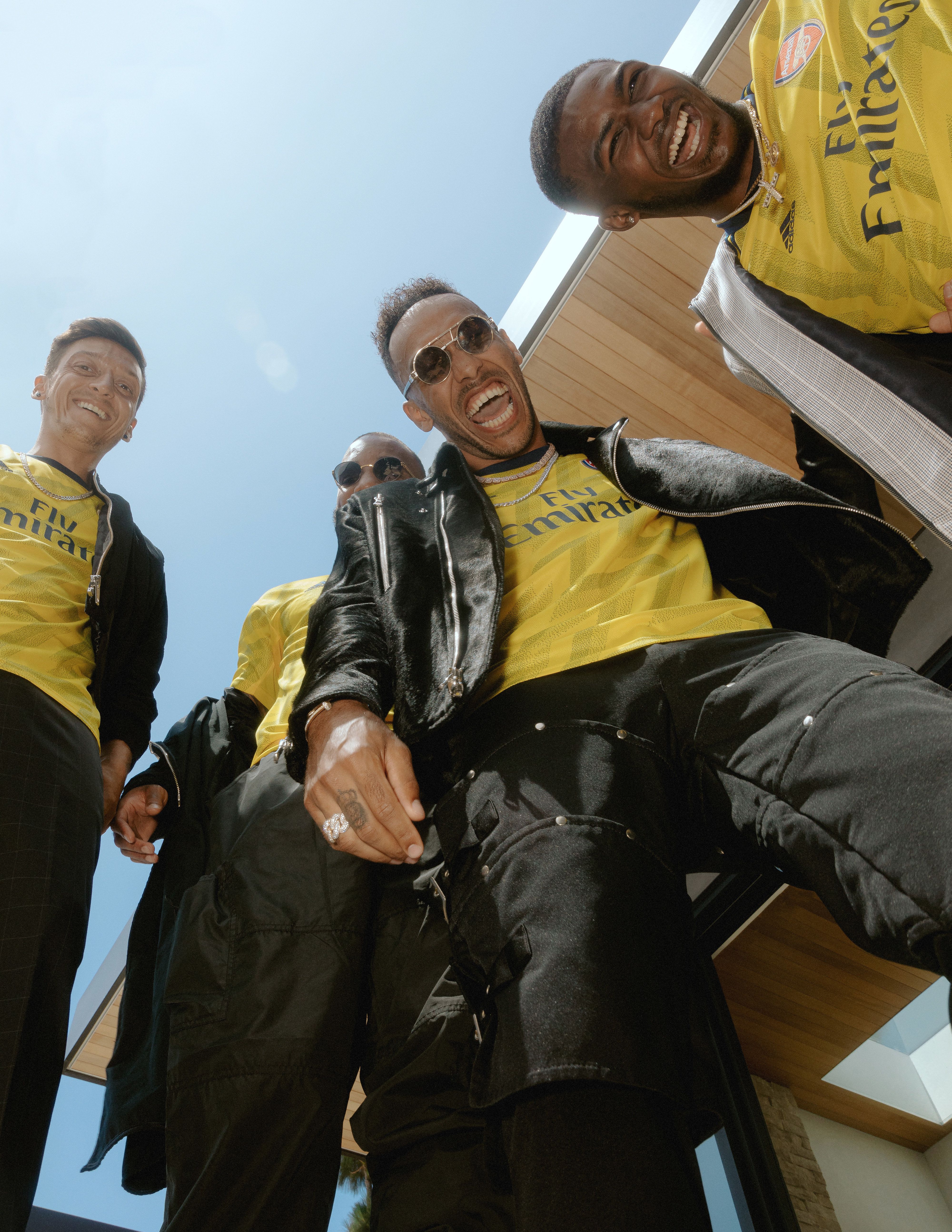 Soccer Recap: Suarez back-heel goal steals the show; Arsenal win first under Ljungberg