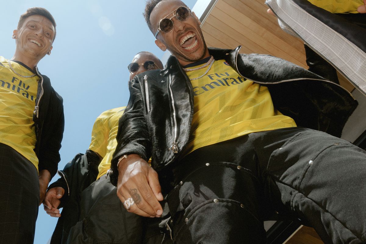 Soccer Recap: Suarez back-heel goal steals the show; Arsenal win first under Ljungberg