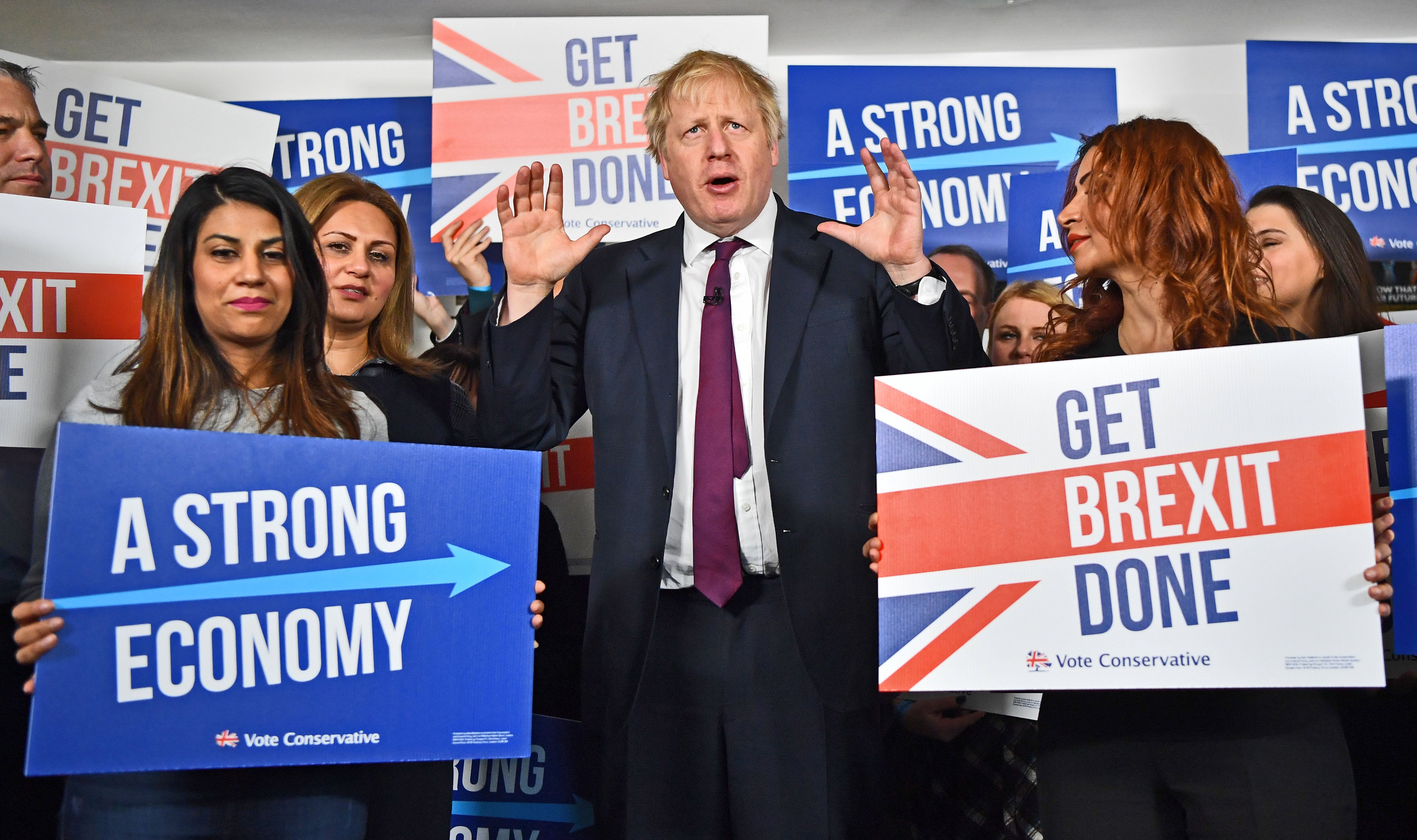 Boris chiede pieni poteri agli inglesi per il divorzio finale da Bruxelles