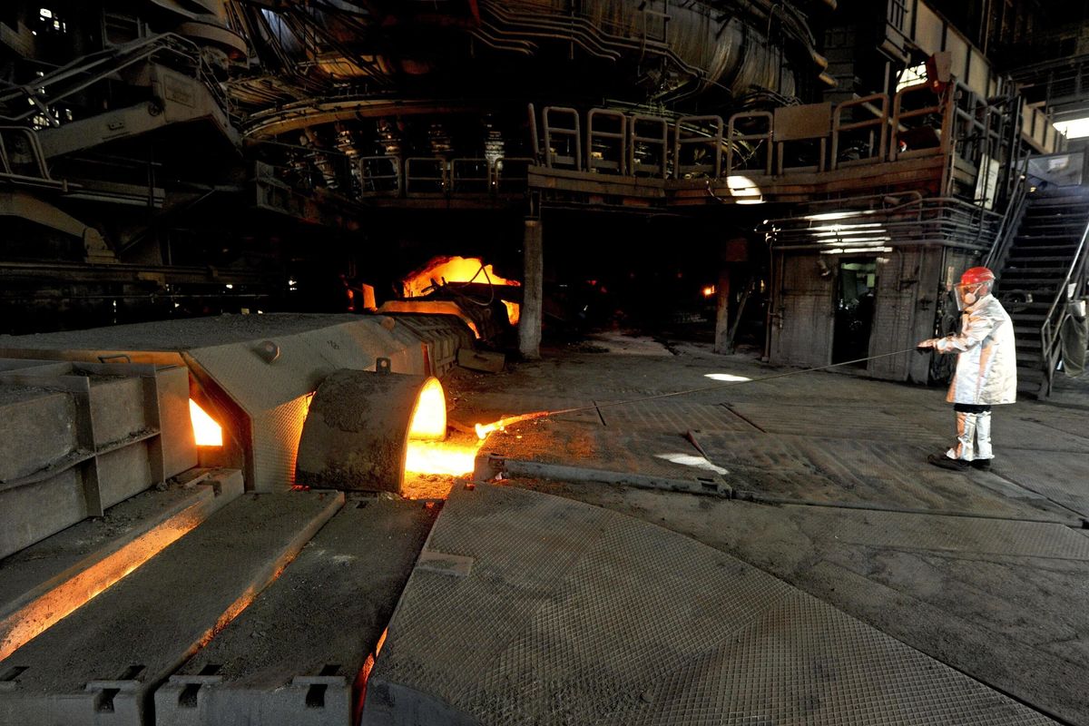 Conto alla rovescia per salvare l’Ilva. Lo stop all’altoforno inizia domani