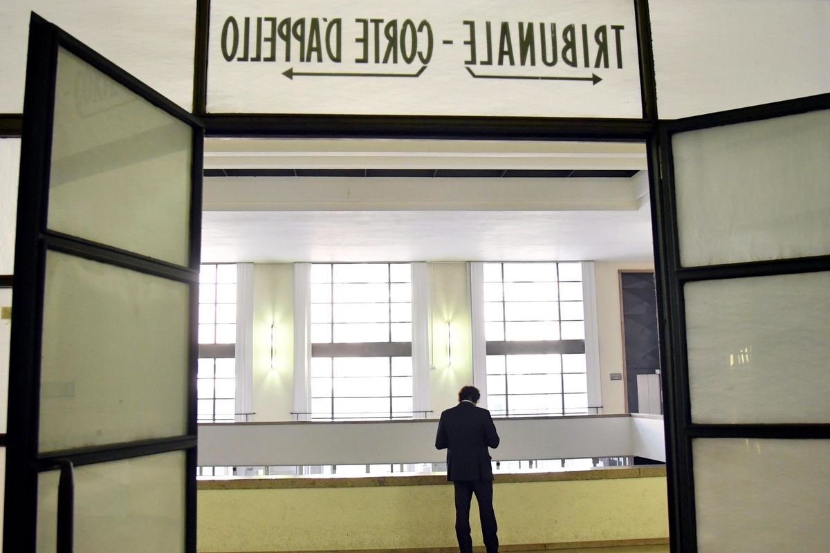 Condannato il segretario dell'ordine dei commercialisti: ha raggirato la cliente di 84 anni