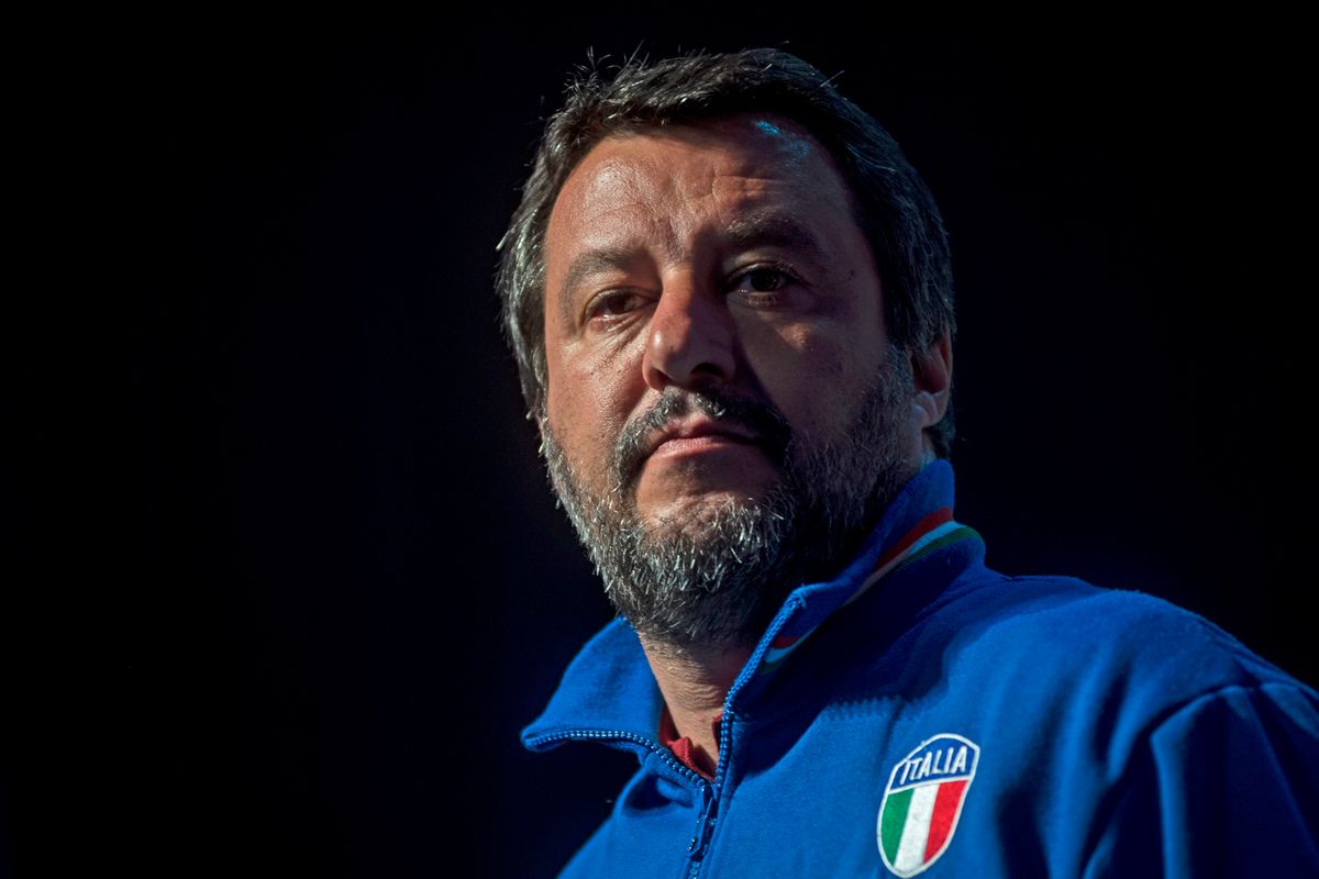 Salvini indagato per i voli di servizio