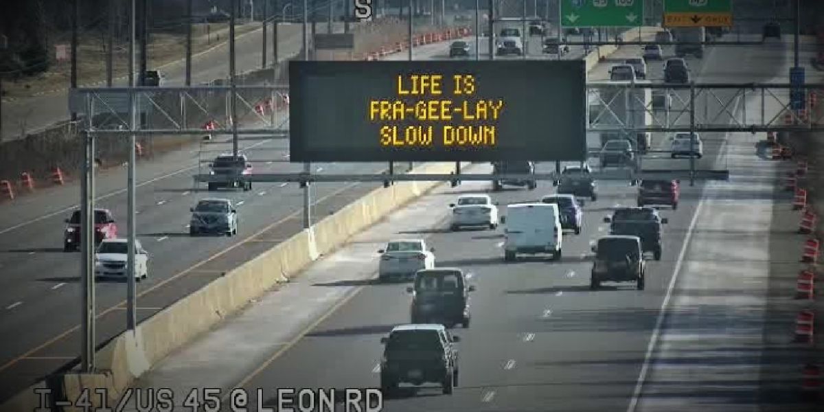 Wisconsin DOT pays tribute to 'A Christmas Story' in funny holiday season road safety sign