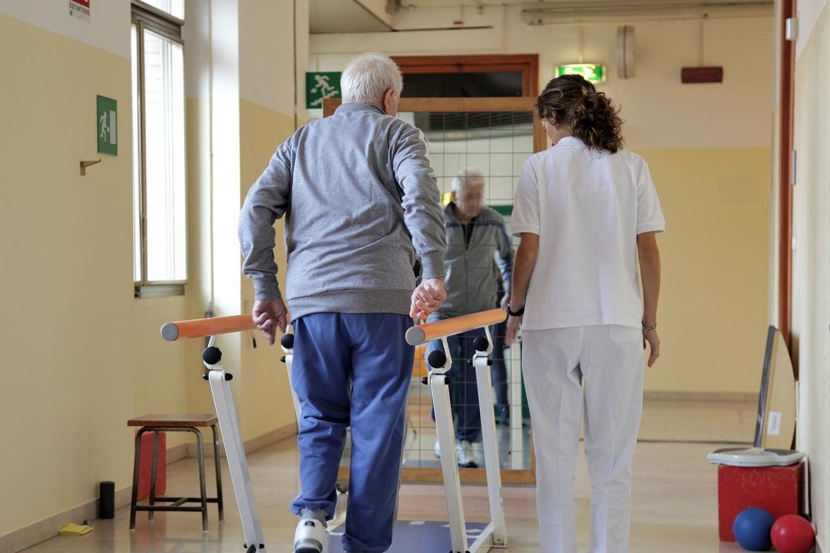 Il mal di schiena colpisce un po’ tutti. Ora c’è un trattamento per guarire