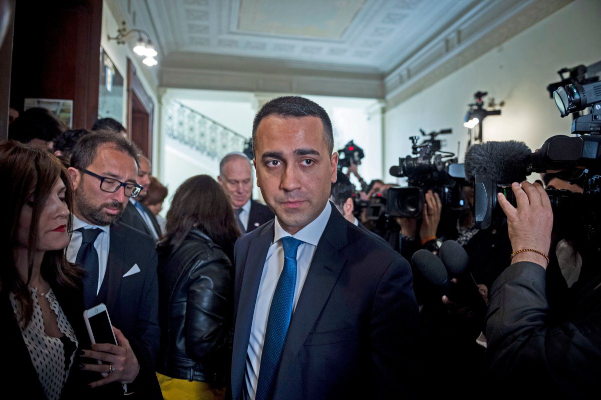 Di Maio vola a Tripoli nel tentativo (tardivo) di recuperare terreno